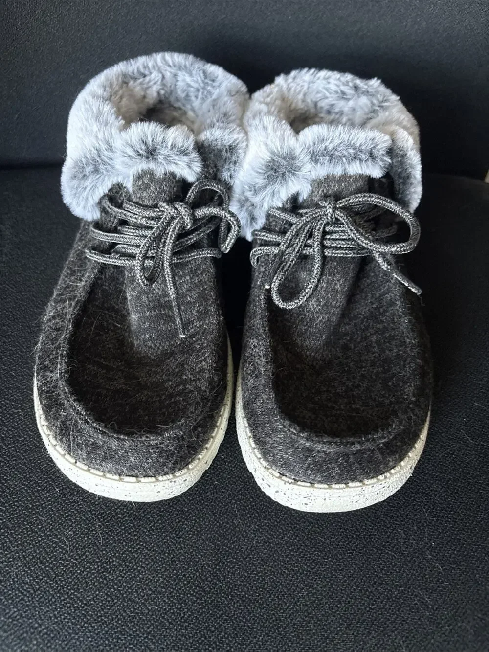 Hey Dude Faux Fur Lined Grey Women’s Slip-On Shoes, Size 8
